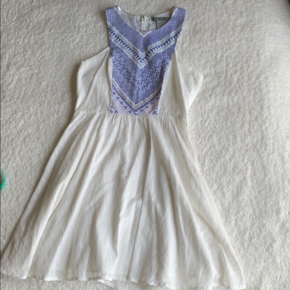 Summer dress - Picture 2 of 3